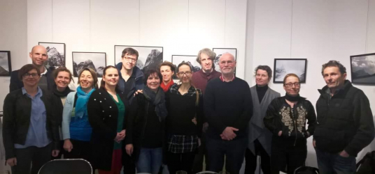 Dieses Foto entstand vor drei Jahren in der Galerie Daliko und hat mit Dalia Blauensteiner und Barbara Eggert als neue Vereinsspitze von raumgreifend erneut an Aktualität gewonnen.