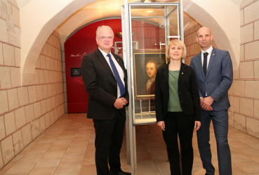 Bürgermeister Dr. Reinhard Resch, Bereichsleiterin Doris Denk und Kulturamtsleiter Mag. Gregor Kremser präsentierten im museumkrems künftige und aktuelle Vorhaben der städtischen Kulturarbeit. Schwerpunkt im heurigen Jahr ist der 300. Geburtstag des Barockmalers Martin Johann Schmidt. © Stadt Krems